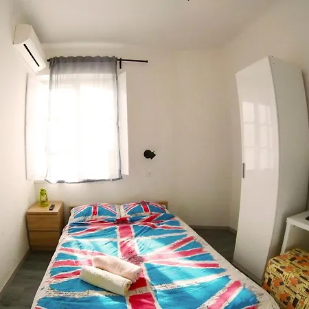 Grey Apartment Split
